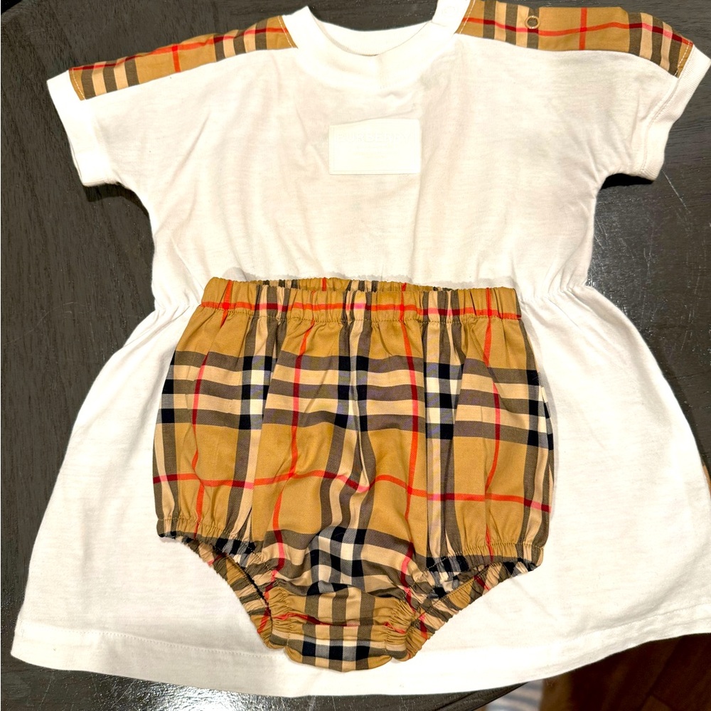 Burberry Lenore T-shirt dress & bloomers set.